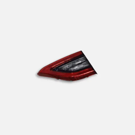 چراغ عقب راست روی درب صندوق - X55